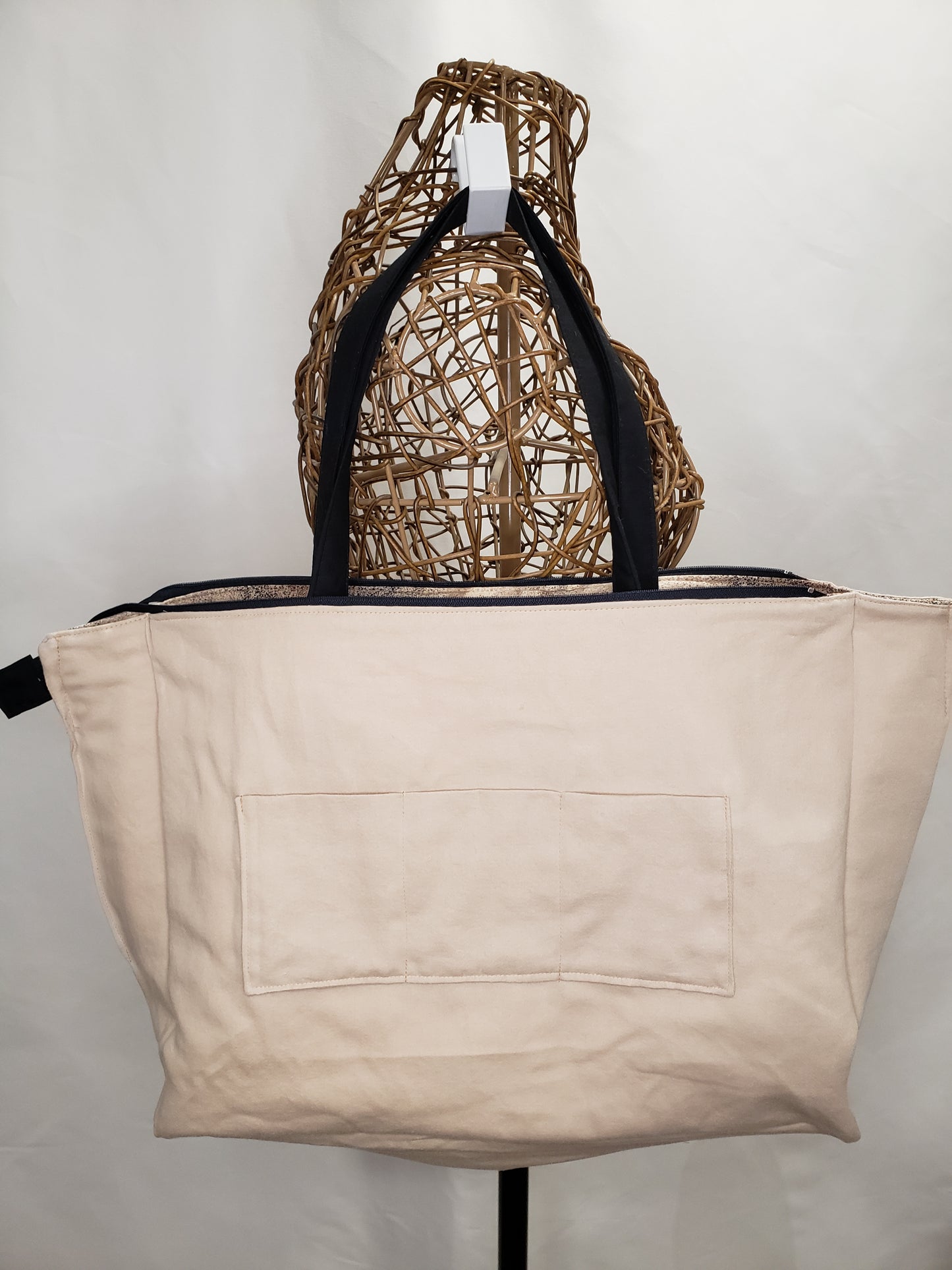 Tote Bag, Beige and Black Zippered Tote Bag, Quilted Tote bag, Beige Carry bag, Large Project bag, Large travel bag