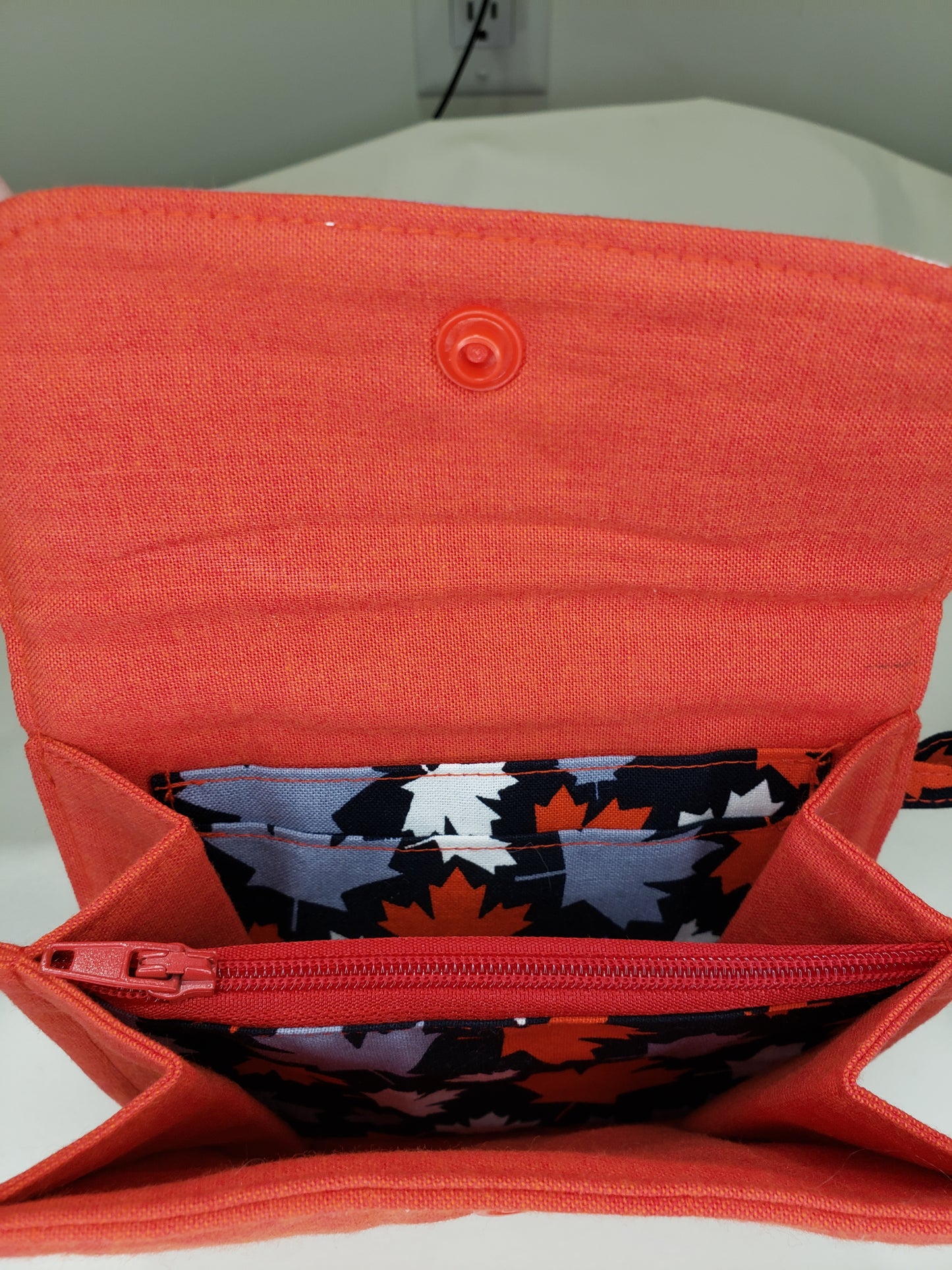 Wallet, Red small wallet, Red coin pouch, Maple Leaf Coin purse, Small Wallet, Change Purse, Card Holder, Notions Bag