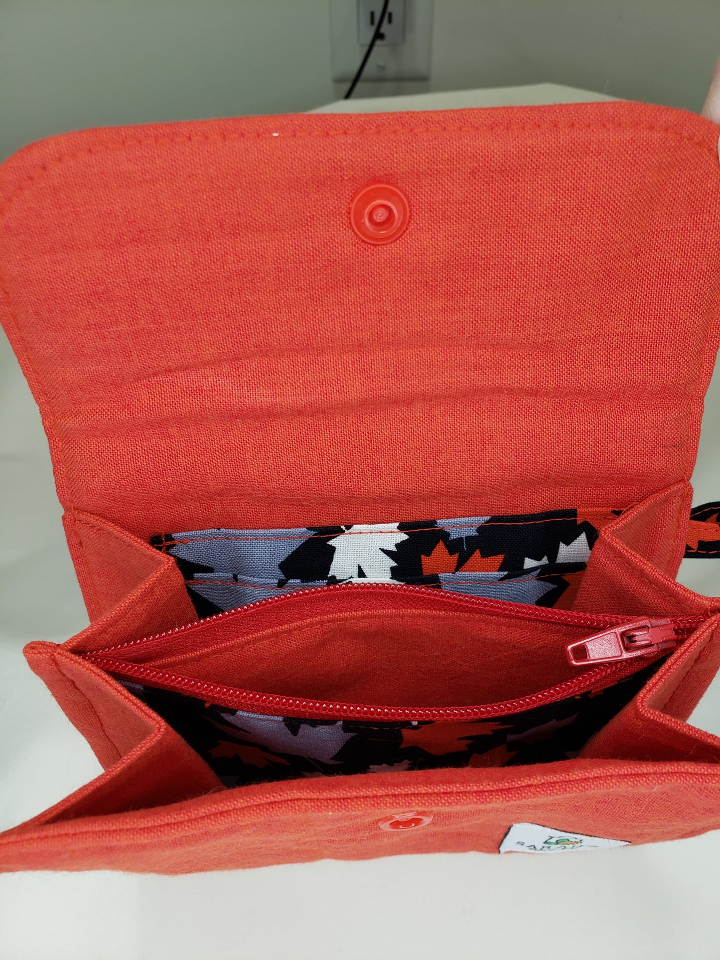 Wallet, Red small wallet, Red coin pouch, Maple Leaf Coin purse, Small Wallet, Change Purse, Card Holder, Notions Bag