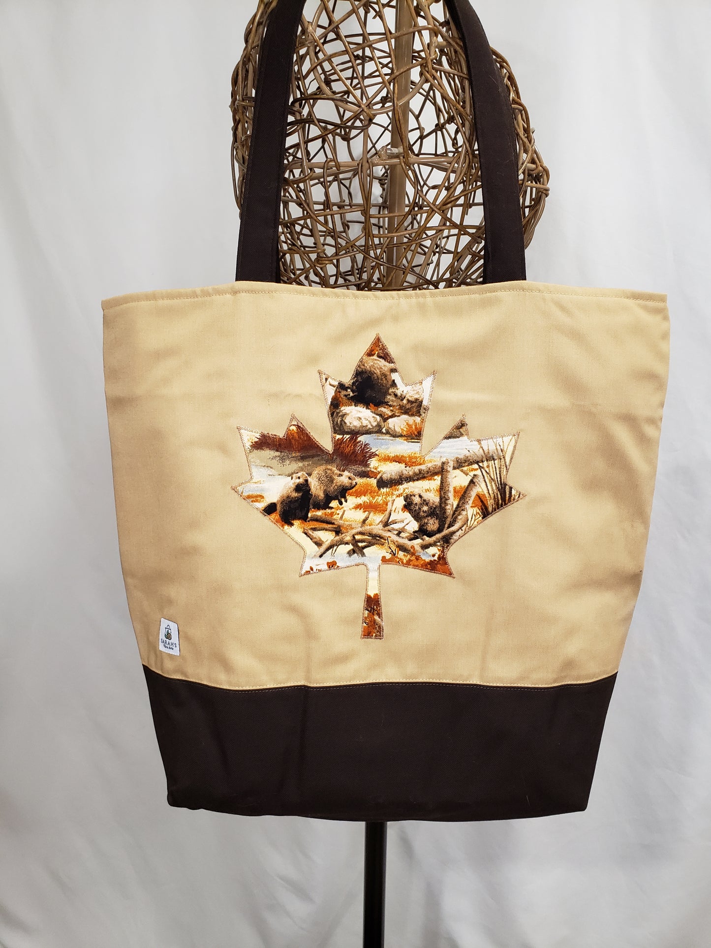 Tote Bag, Canadiana Tote Bag, Quilted Tote Bag, Beaver Tote bag, Maple Leaf Tote Bag
