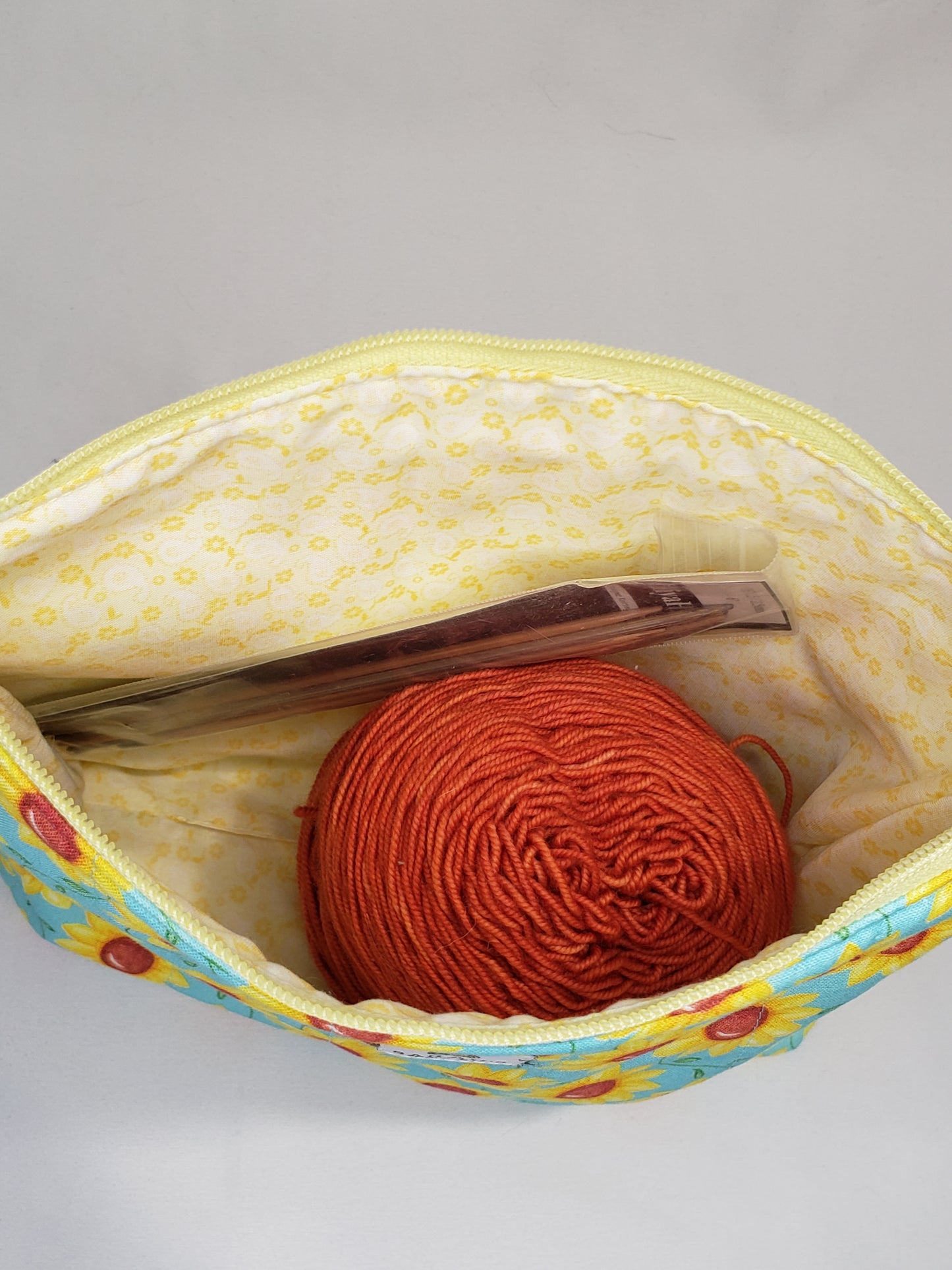 Zippered bag, Sunflower project bag with handle, Sunflower cosmetics bag, Sunflower small project bag, Cosmetics bag, Zippered bag with handle