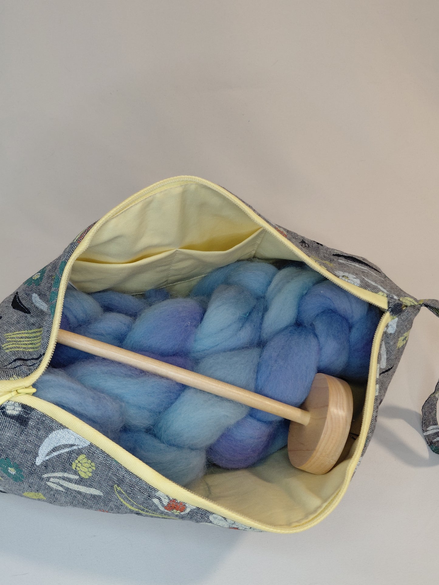 Drop Spindle bag, drop spindle bag, Zippered bag, Small project bag with handle, Zippered bag with handle