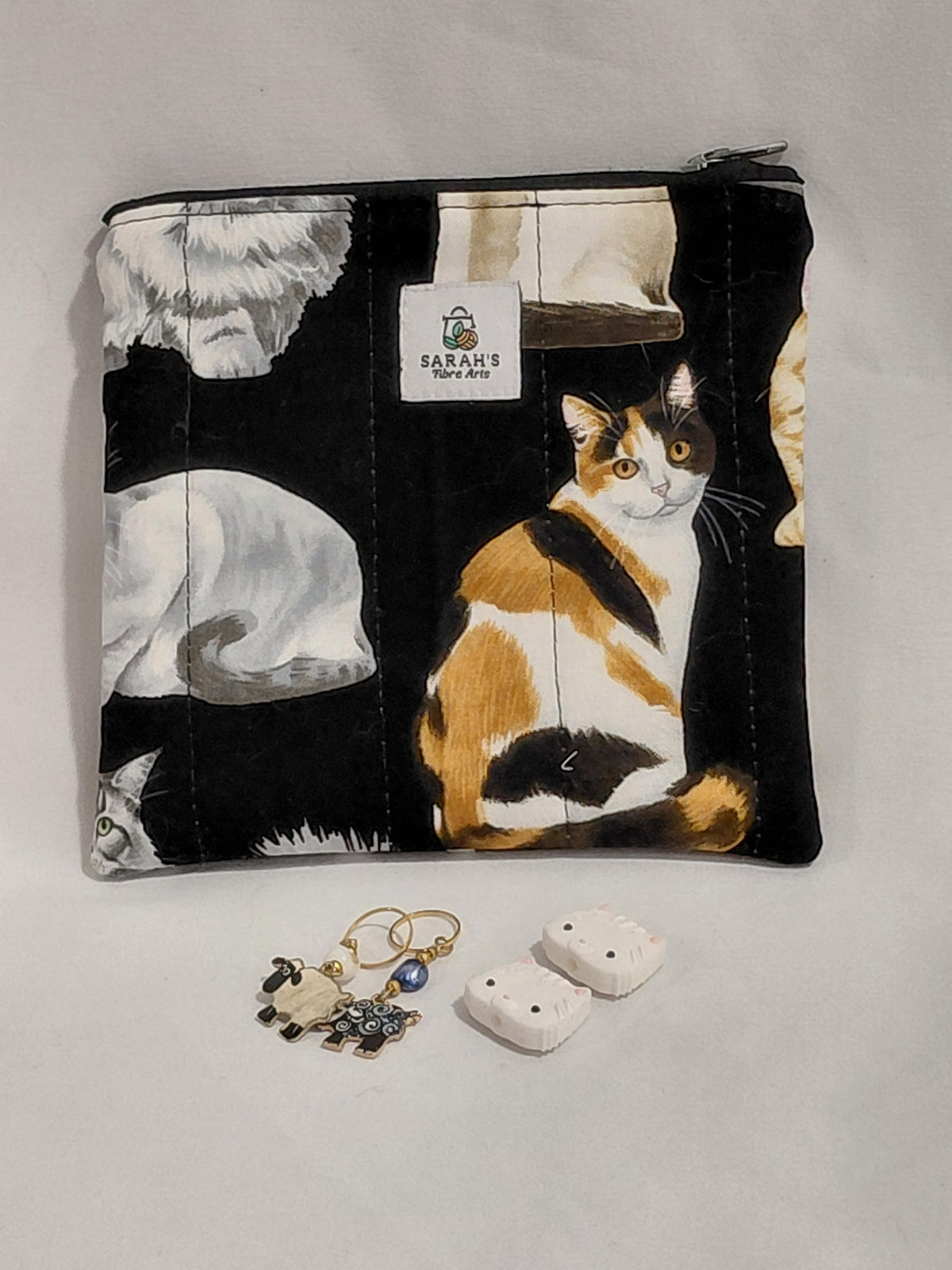 Zippered pouch, Cats notions bag, Cat coin purse, cat coin pouch, colourful cats bag, exotic cats bag