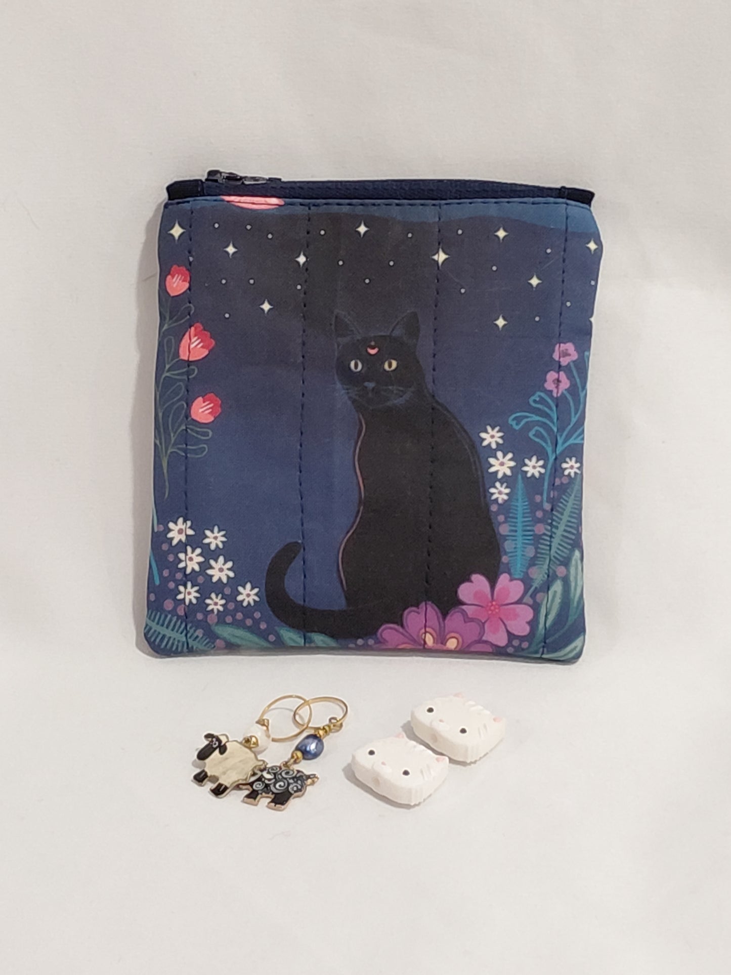 Zippered pouch, Cats notions bag, Cat coin purse, cat coin pouch, colourful cats bag, exotic cats bag