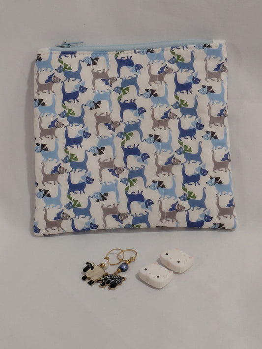 Zippered pouch, Cats notions bag, Cat coin purse, cat coin pouch, colourful cats bag, exotic cats bag