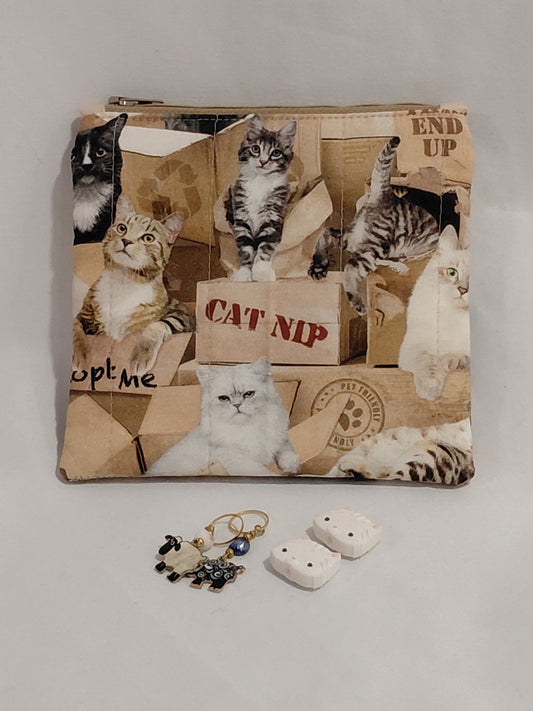 Zippered pouch, Cats notions bag, Cat coin purse, cat coin pouch, colourful cats bag, exotic cats bag