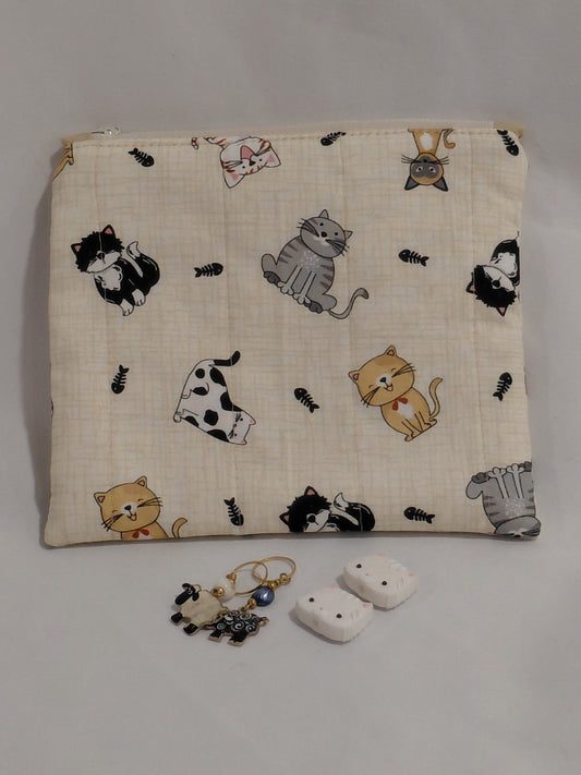 Zippered pouch, Cats notions bag, Cat coin purse, cat coin pouch, colourful cats bag, exotic cats bag