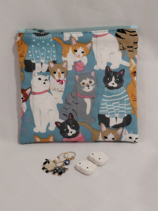 Zippered pouch, Cats notions bag, Cat coin purse, cat coin pouch, colourful cats bag, exotic cats bag