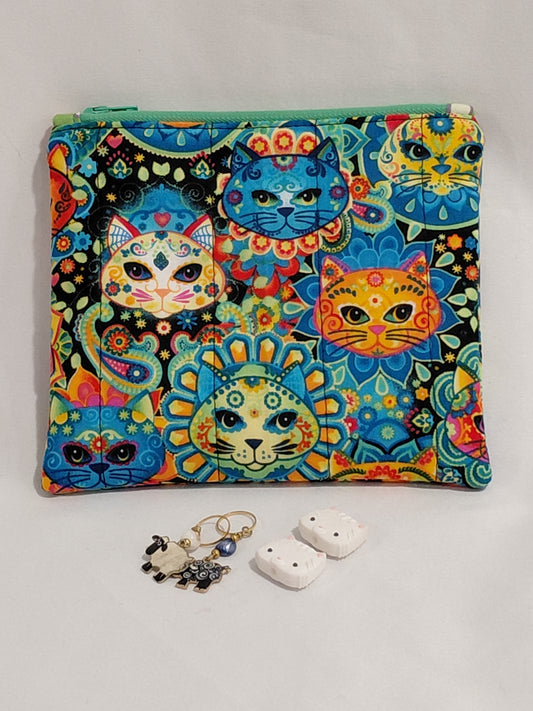 Zippered pouch, Cats notions bag, Cat coin purse, cat coin pouch, colourful cats bag, exotic cats bag
